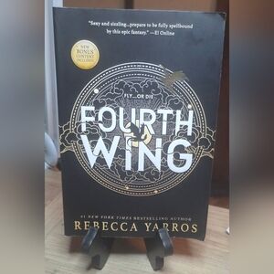 Fourth Wing Book with Bonus Stenciled Edges